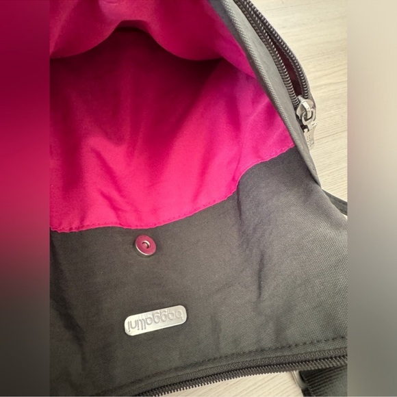 Baggallini Women's Horizon Crossbody Bag with RFID
Wristlet - CHARCOAL - Picture 8 of 11